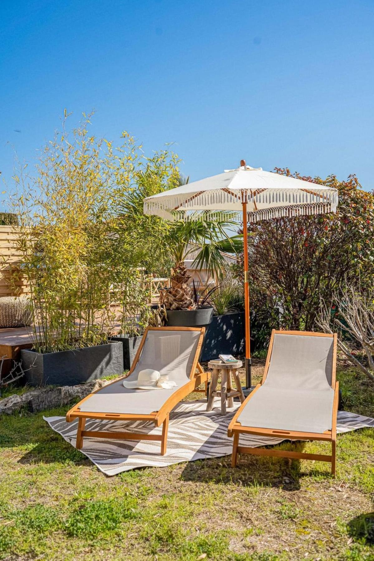 Logement Vue Mer Splendide - Situe A 50 Metres Du Bord De Mer Et 2 Minutes Des Plages - Bandolina Esterno foto