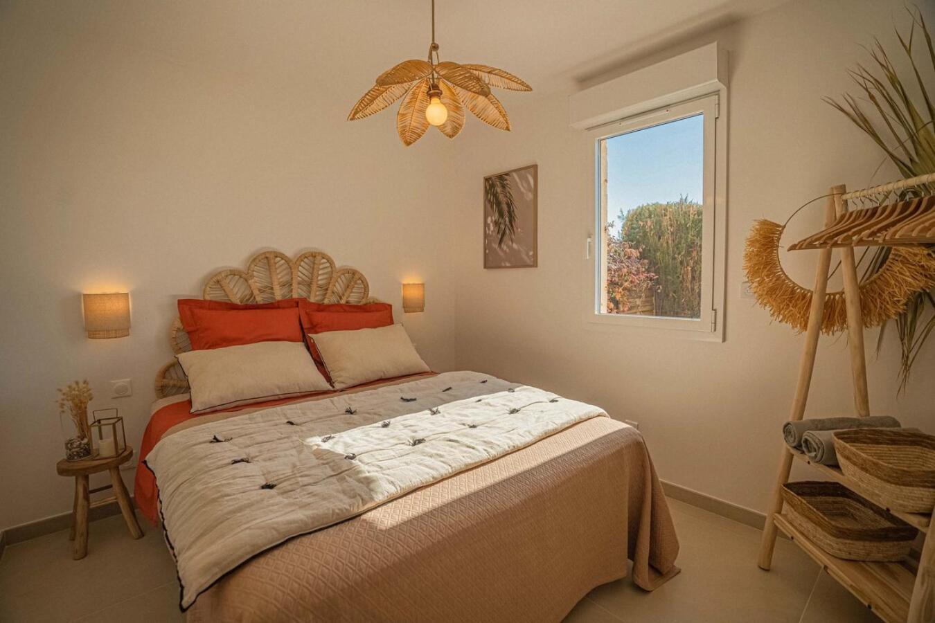 Logement Vue Mer Splendide - Situe A 50 Metres Du Bord De Mer Et 2 Minutes Des Plages - Bandolina Esterno foto